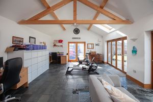 Office / Summer House - click for photo gallery